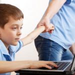 Як позбутися інтернет-залежності у дитини